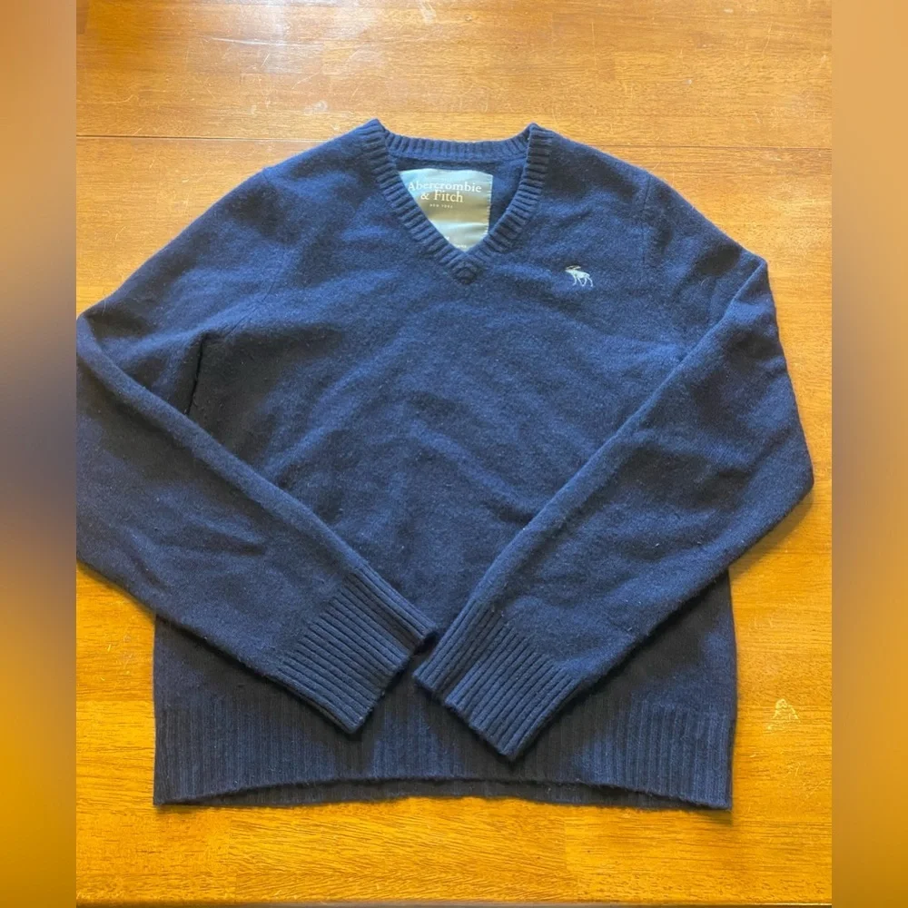 Abercrombie & Fitch Men’s Navy V-Neck Cashmere Sweater